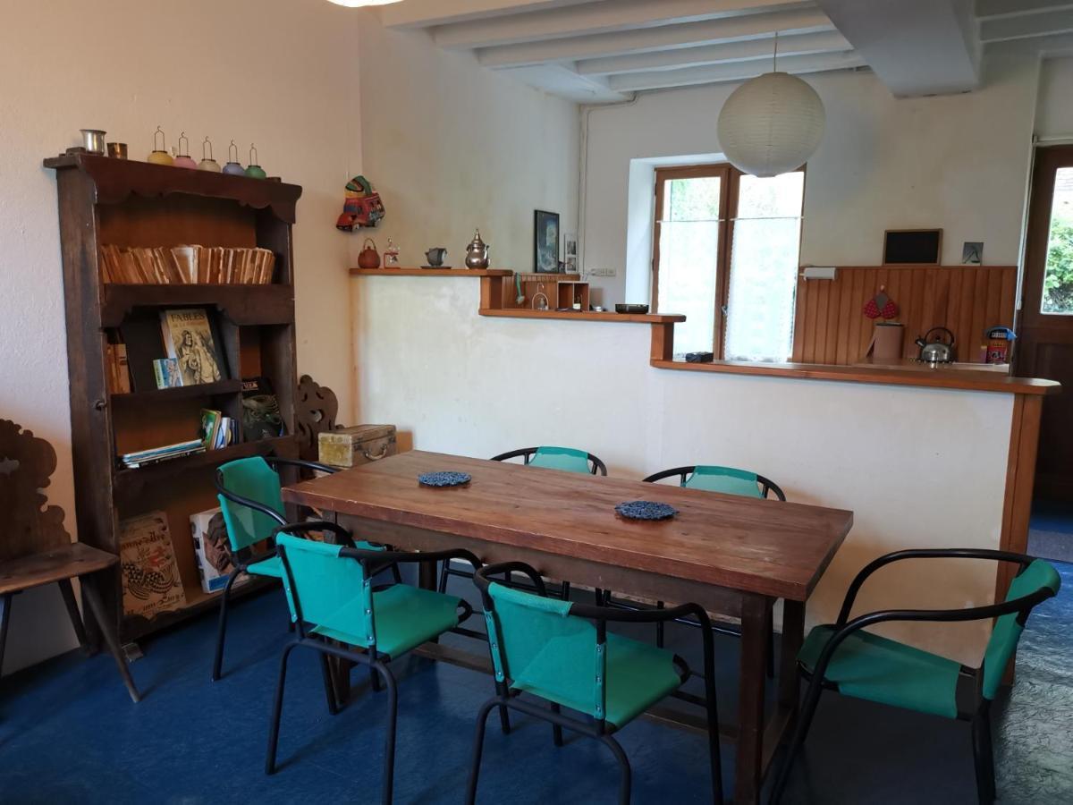 Gite Des Petites Ruelles : Familial Et Chaleureux Trôo Екстериор снимка