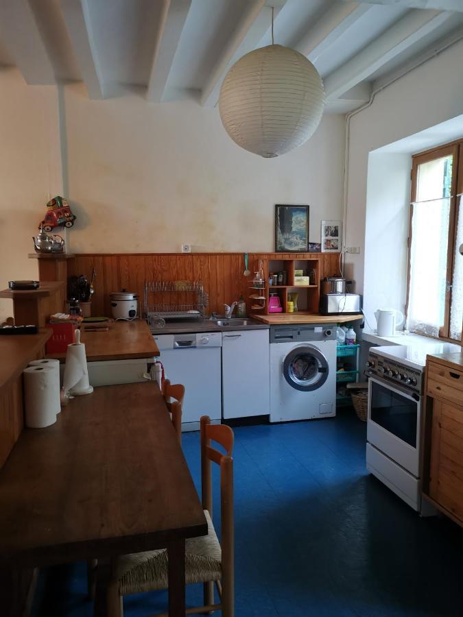 Gite Des Petites Ruelles : Familial Et Chaleureux Trôo Екстериор снимка